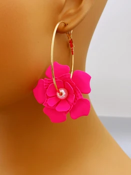 Odvážne Kvet Hoop Náušnice pre Denné Nosenie - Ručne Maľované Kvetinový Dizajn ženy dizajnér náušnice
