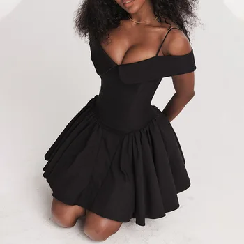 Dámske Jesenné a Zimné Nové Sexy Little Black Dress Temperament Pás Podväzkové A-Line Šaty Žien Club Oblečenie Vestidos